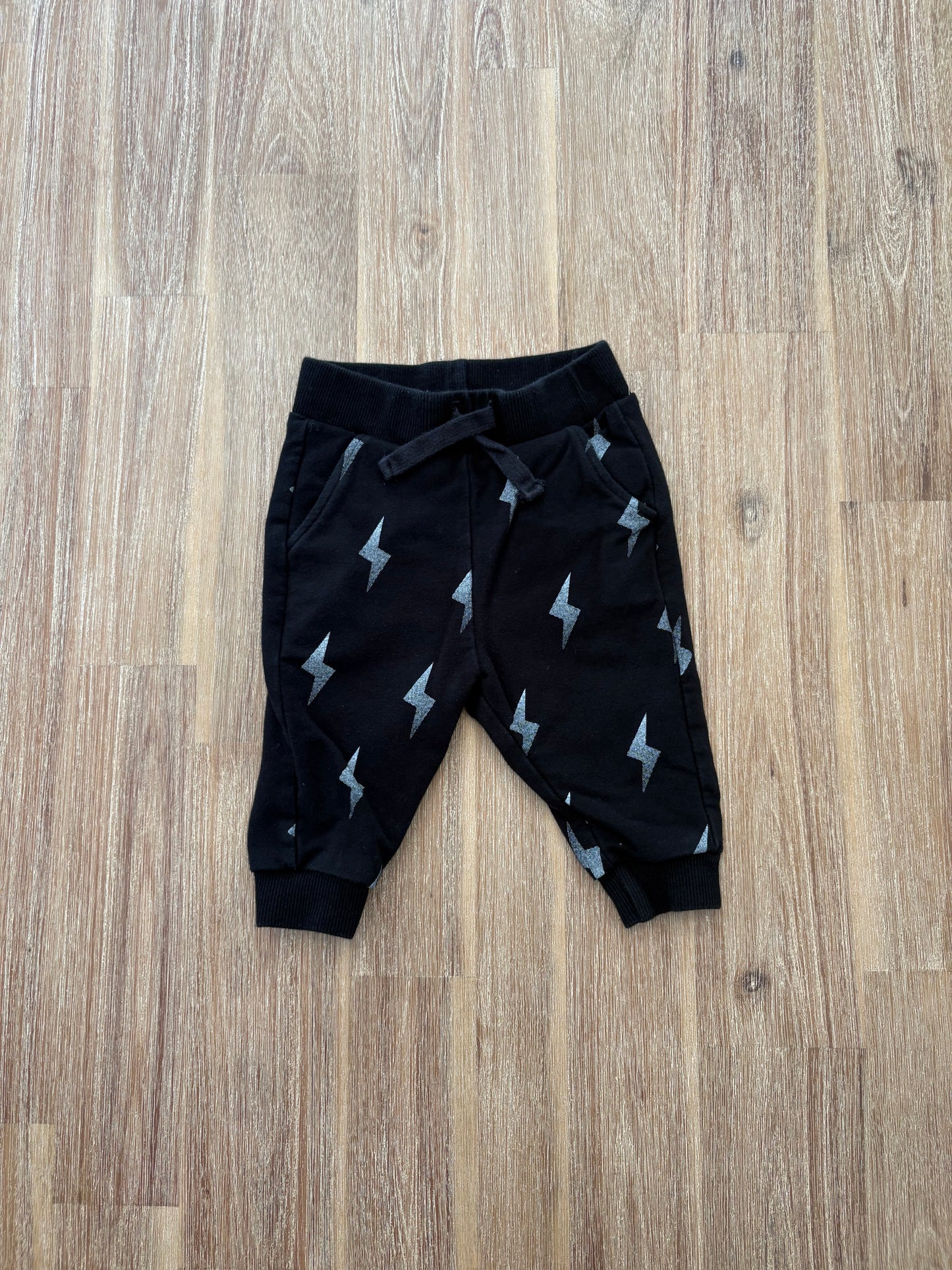 3 mois / Miles the label
