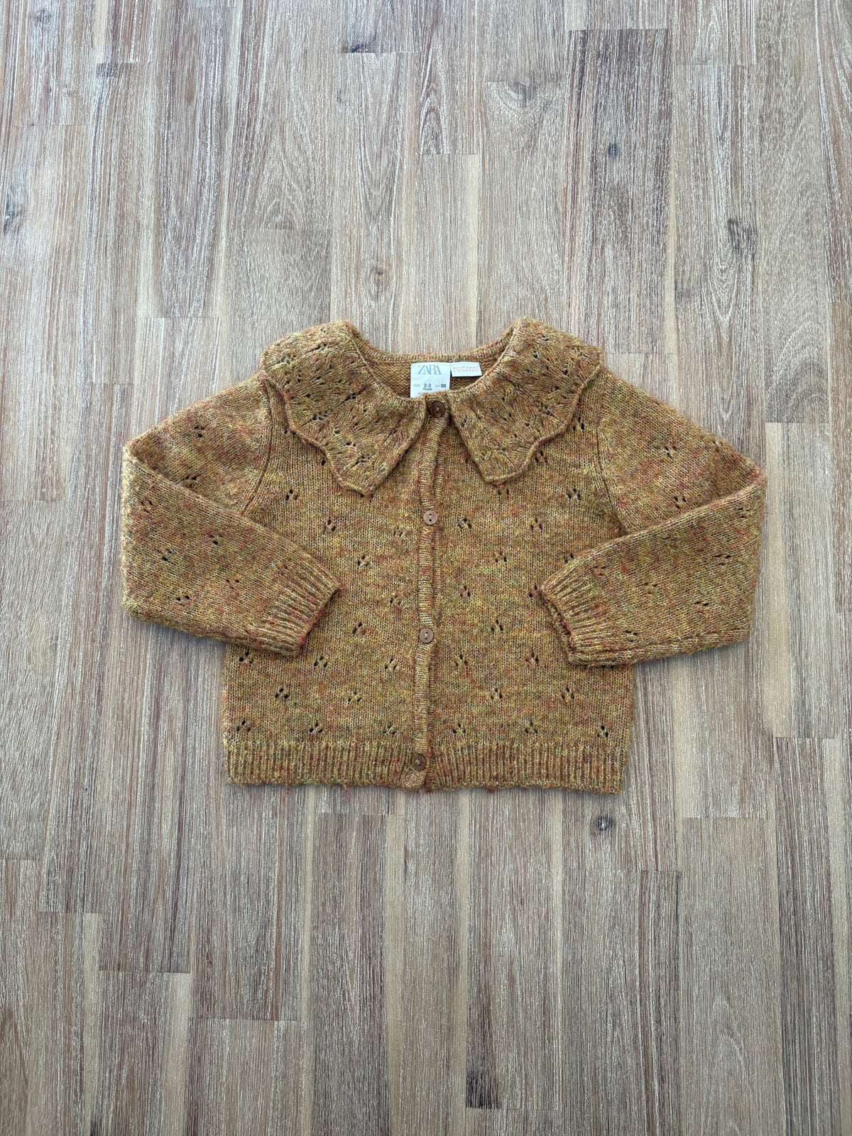 *Mousseux léger* 2-3 ans / Zara