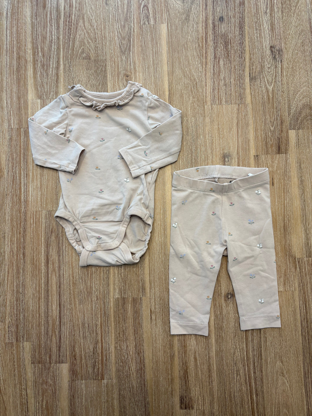 2-4 mois / H&M