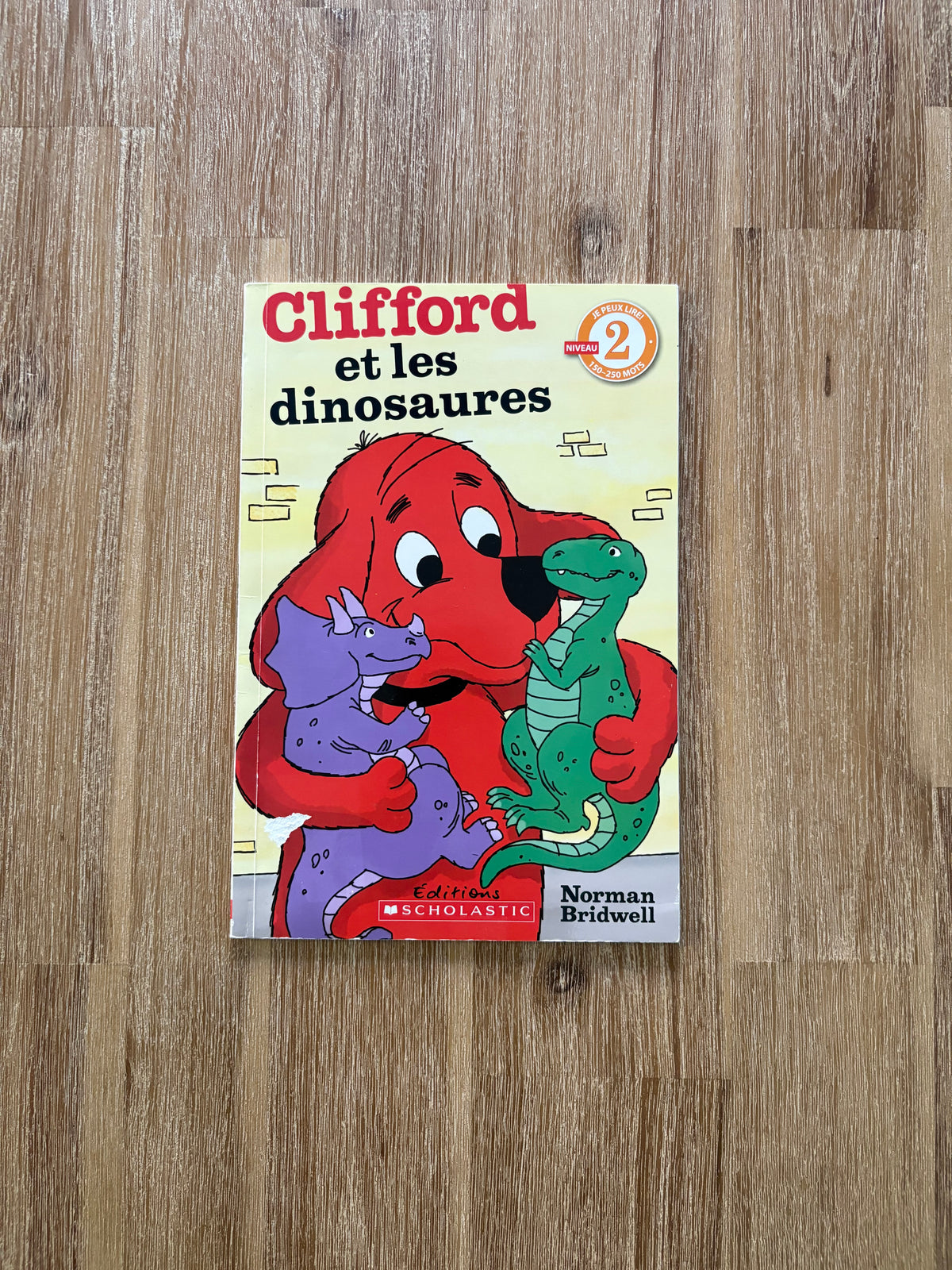 *Imparfait couverture* j’apprends à lire / Clifford et les dinosaures