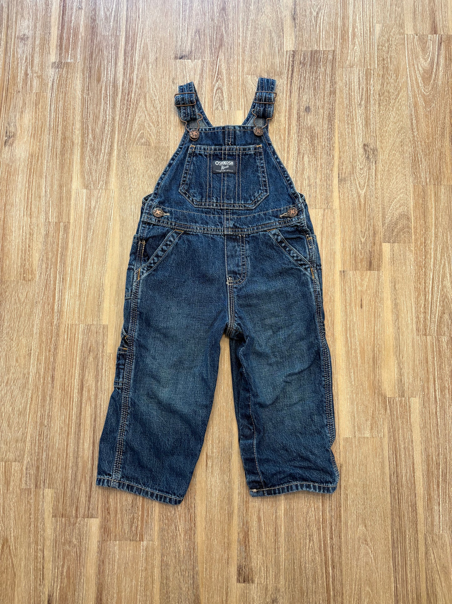 18 mois / Oshkosh