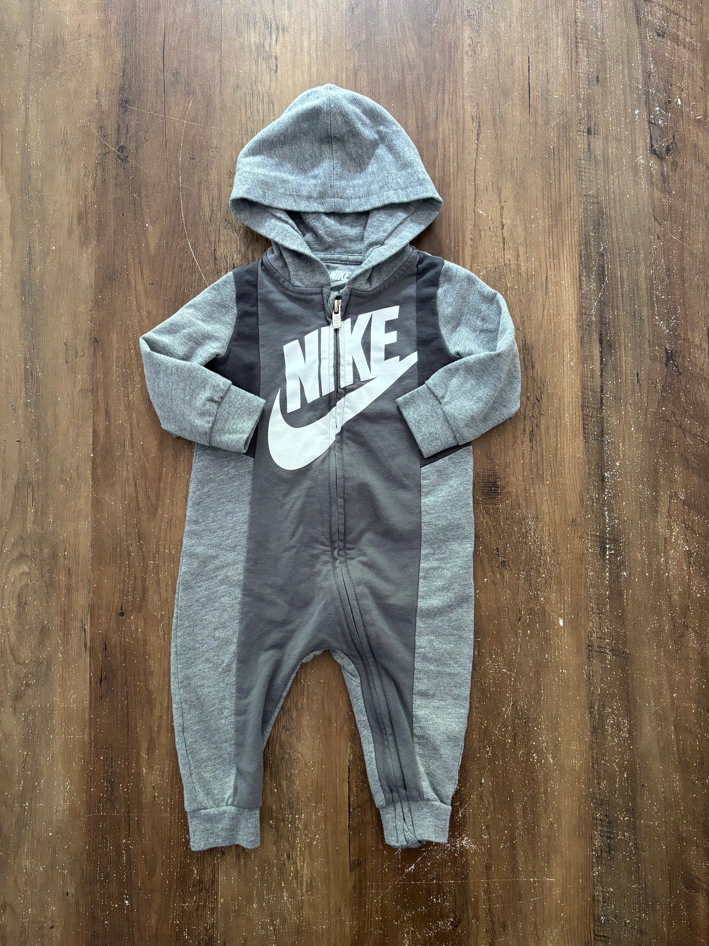 9 mois / Nike