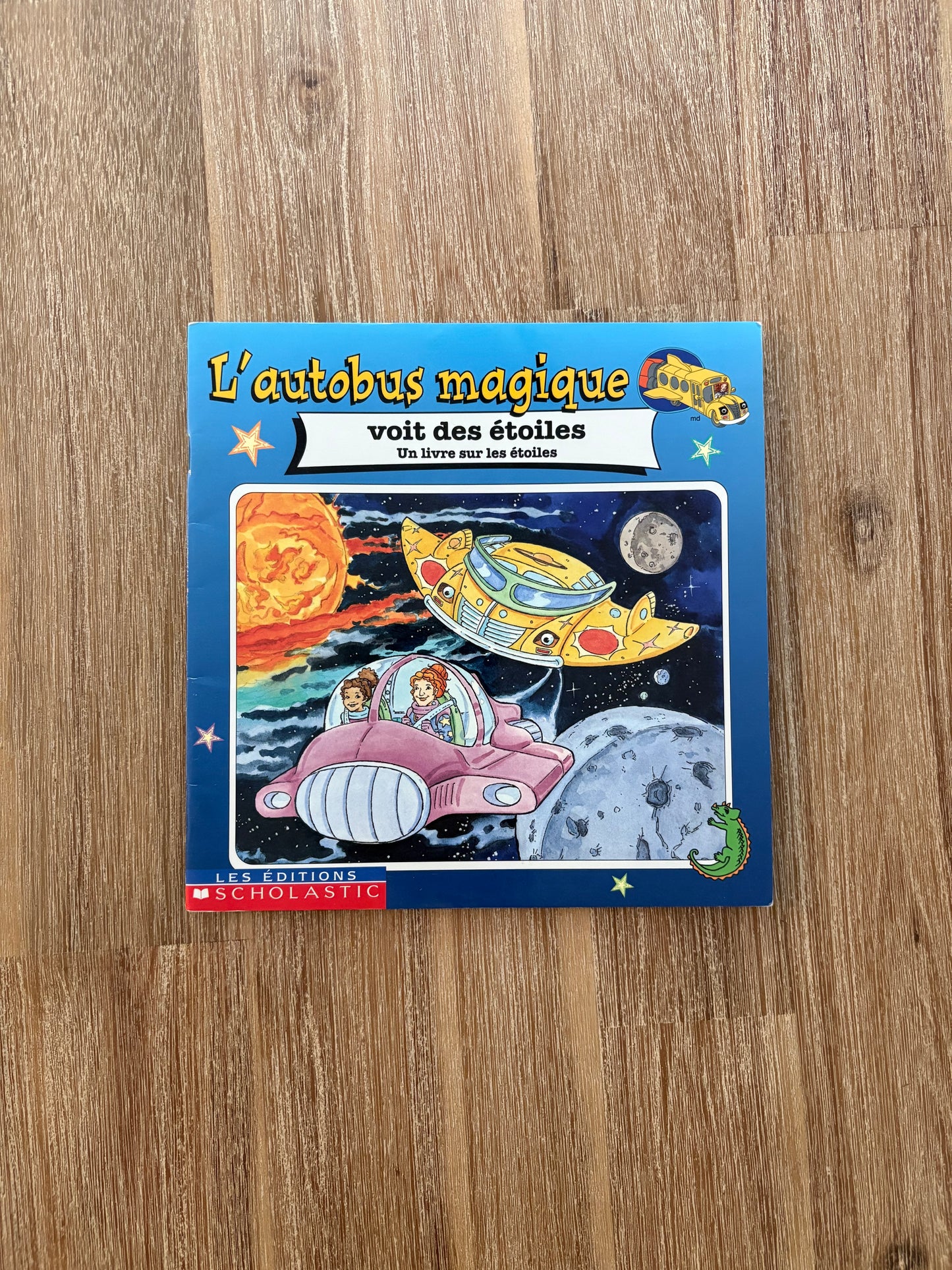 L'autobus magique voit des étoiles