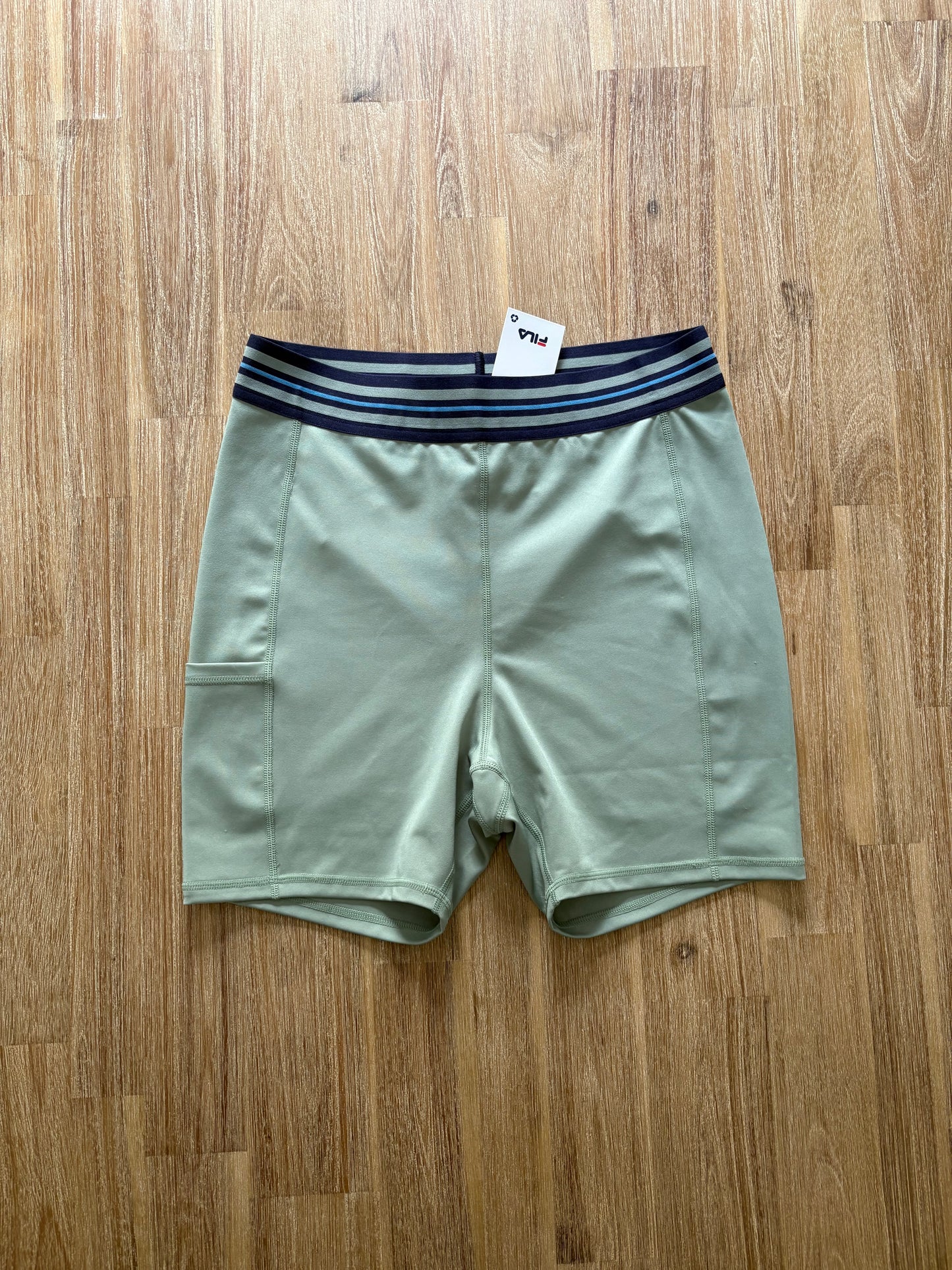 *Neuf* Medium / Fila