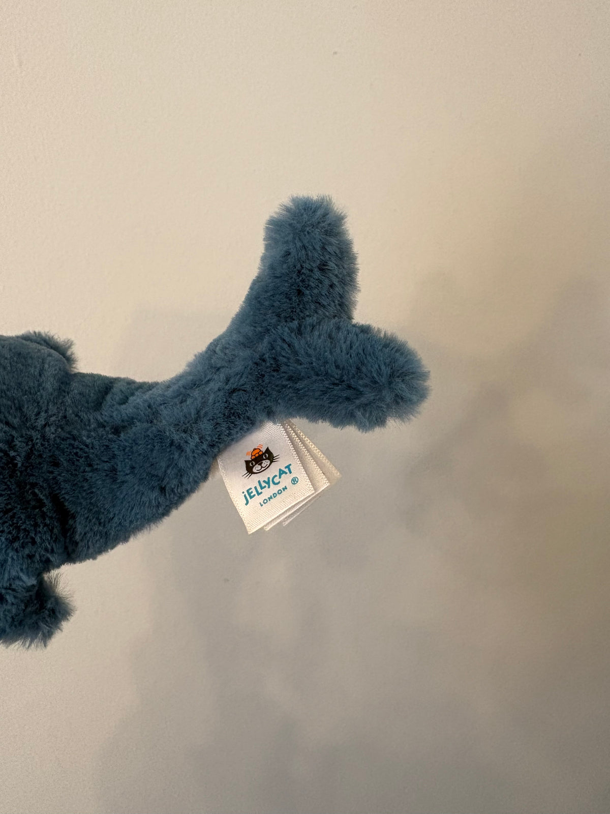 Tiny Wally Whale / Jellycat