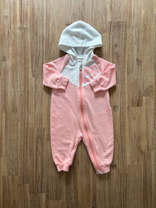 6 mois / Nike
