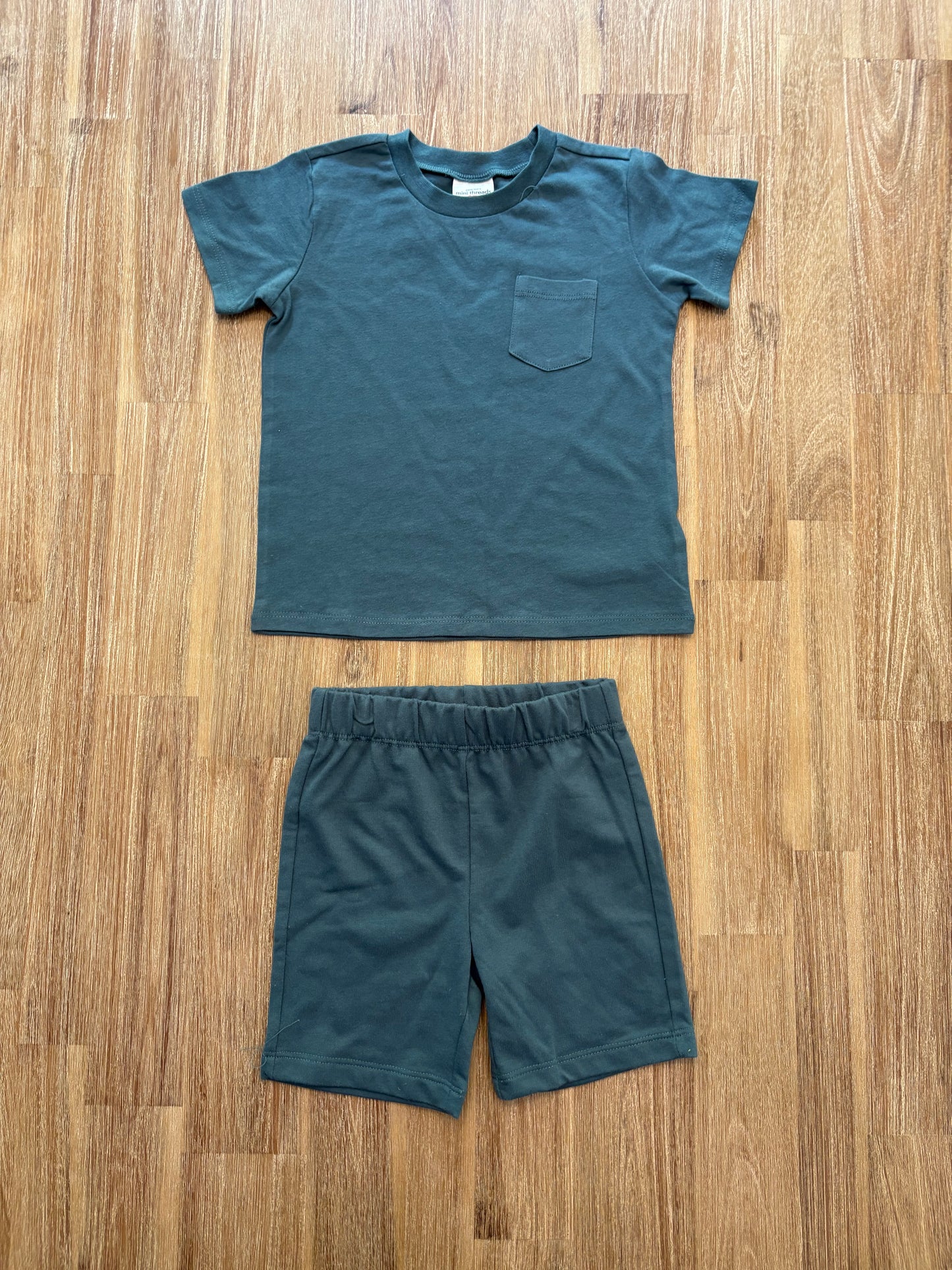 2 ans / Mini Threads par Petit Lem