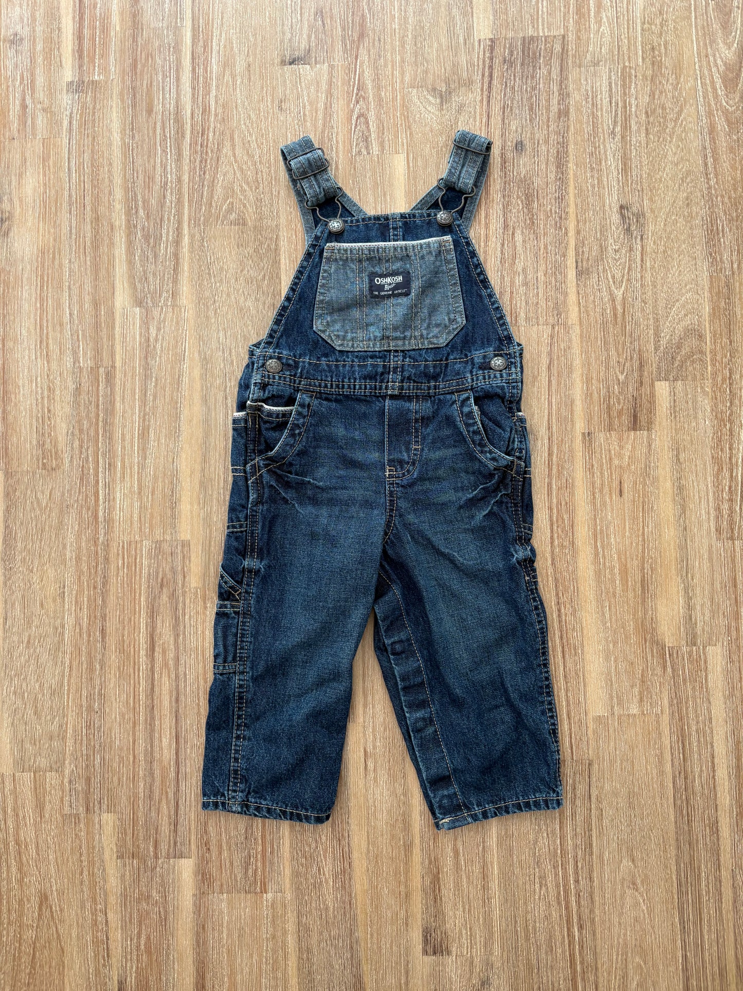 12 mois / Oshkosh