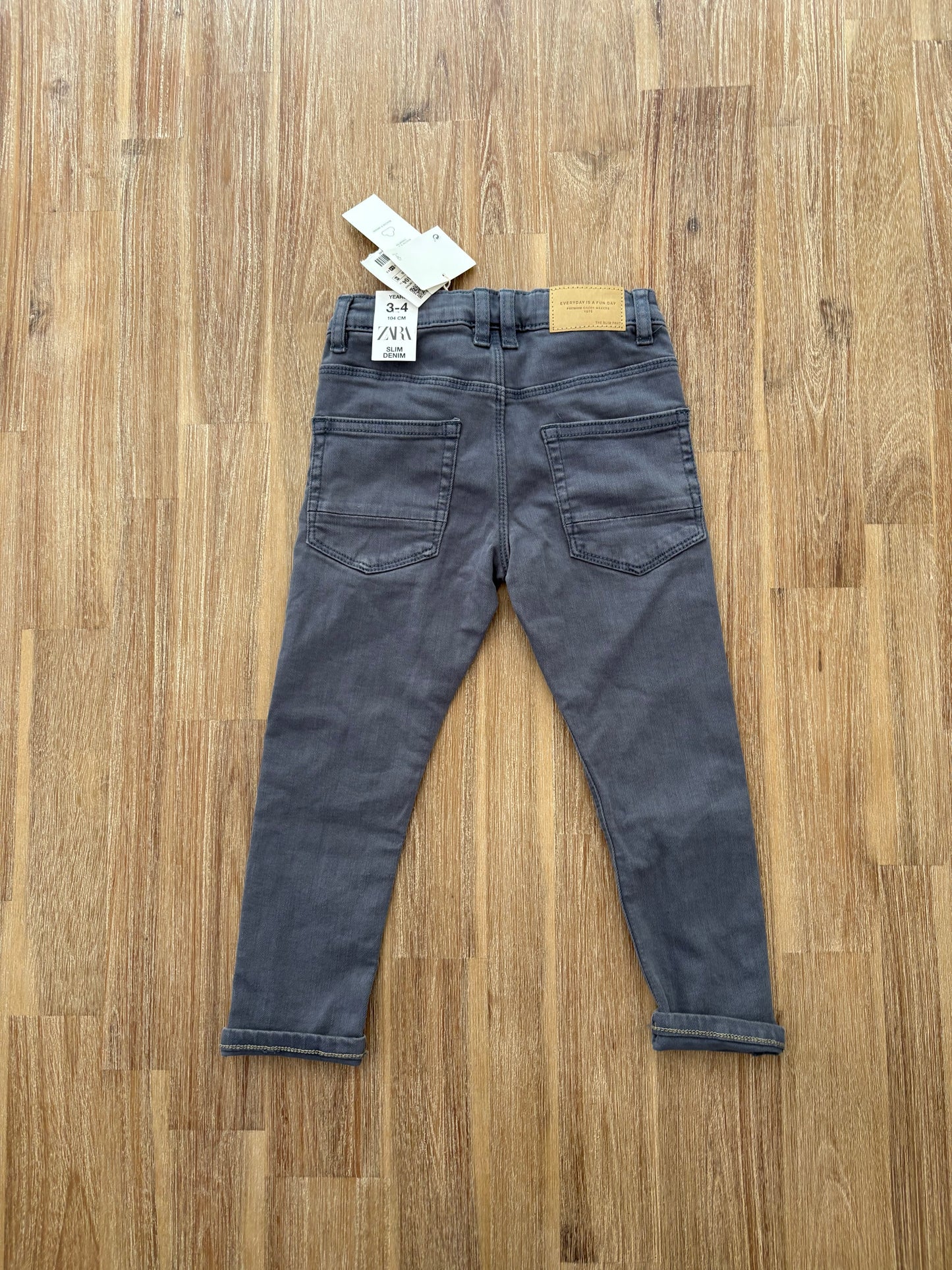 *Neuf* 3-4 ans / Zara