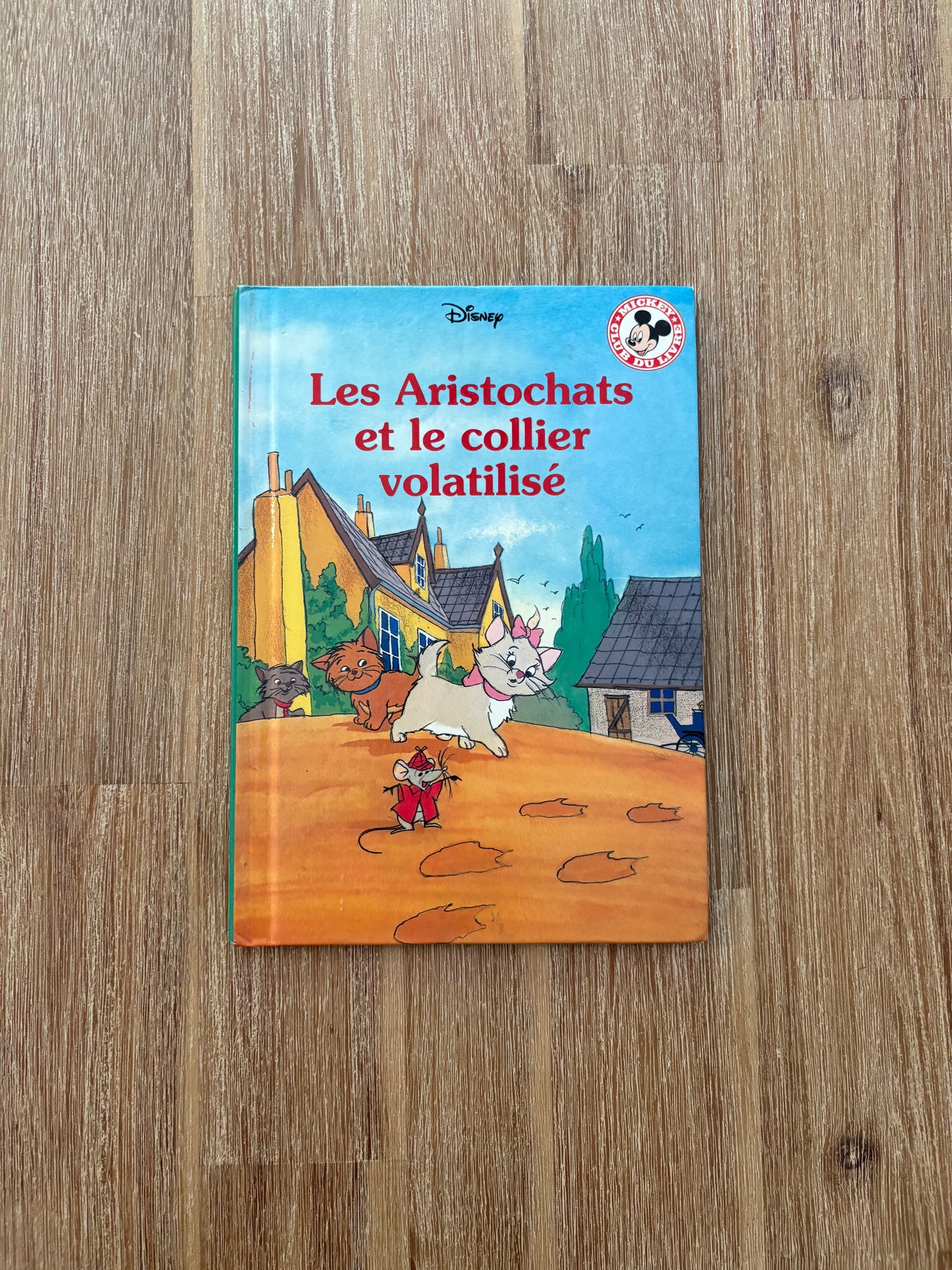 Les Aristochats et le collier volatilisé