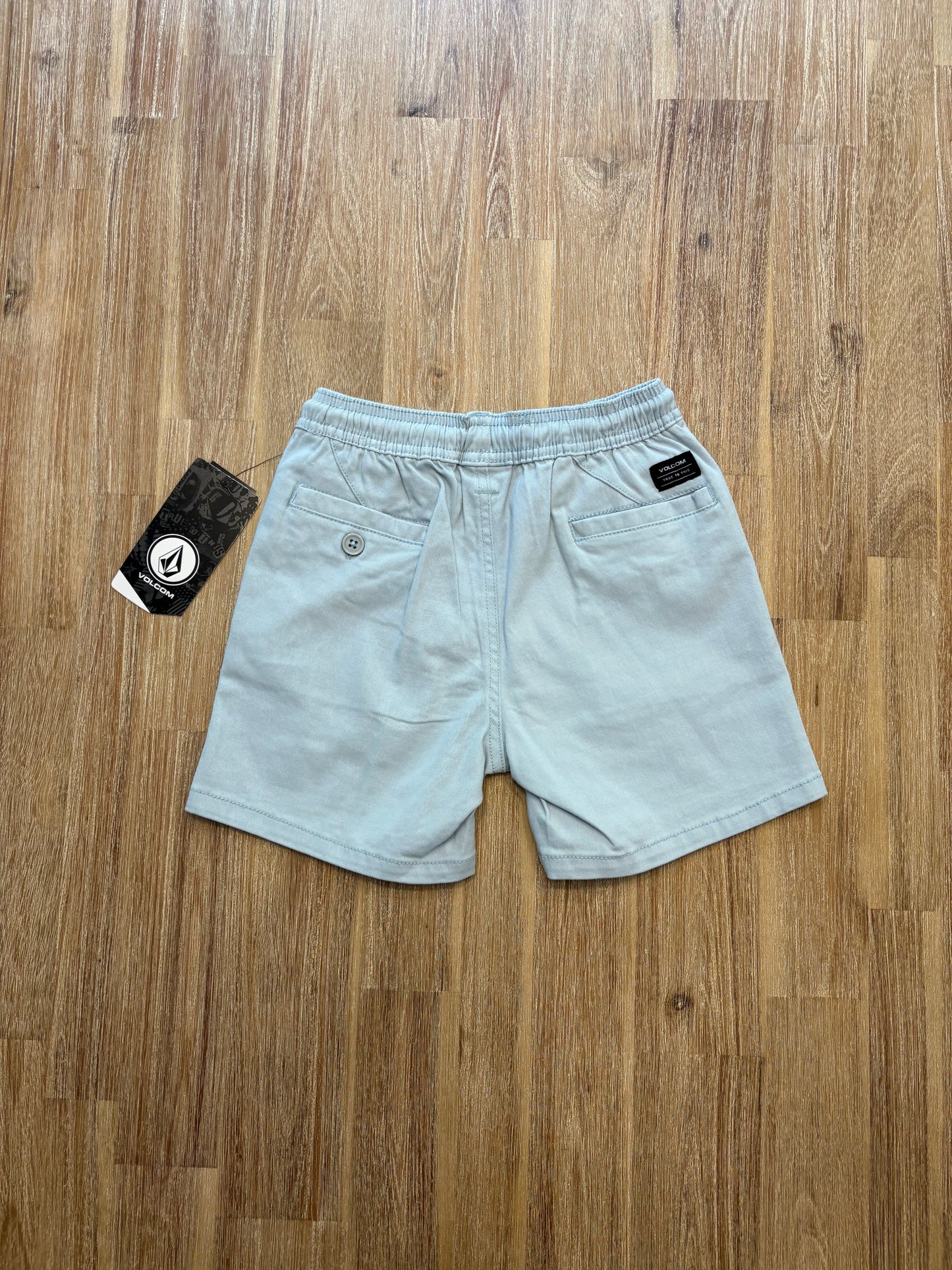 *Neuf* 5 ans / Volcom