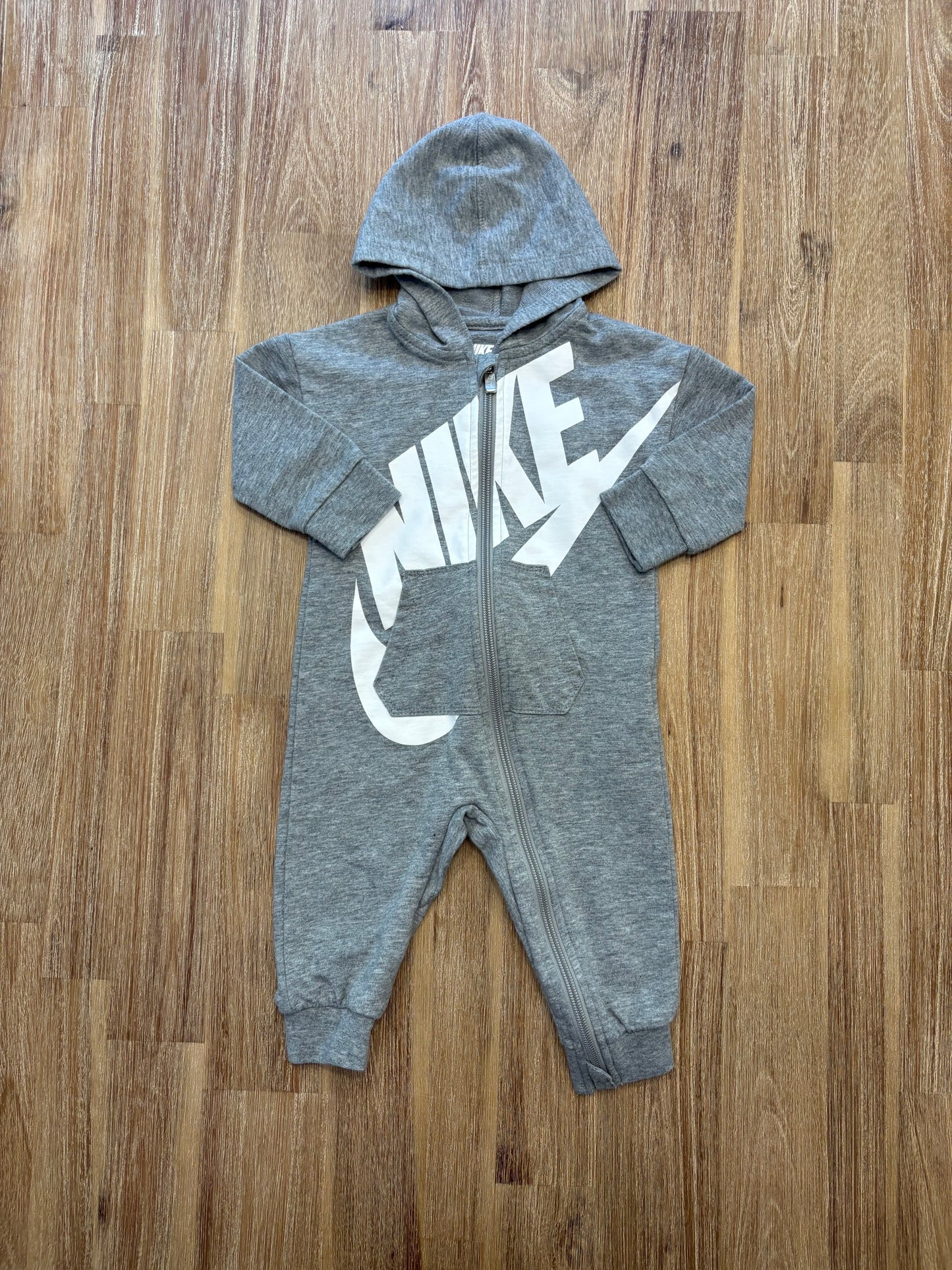 9 mois / Nike