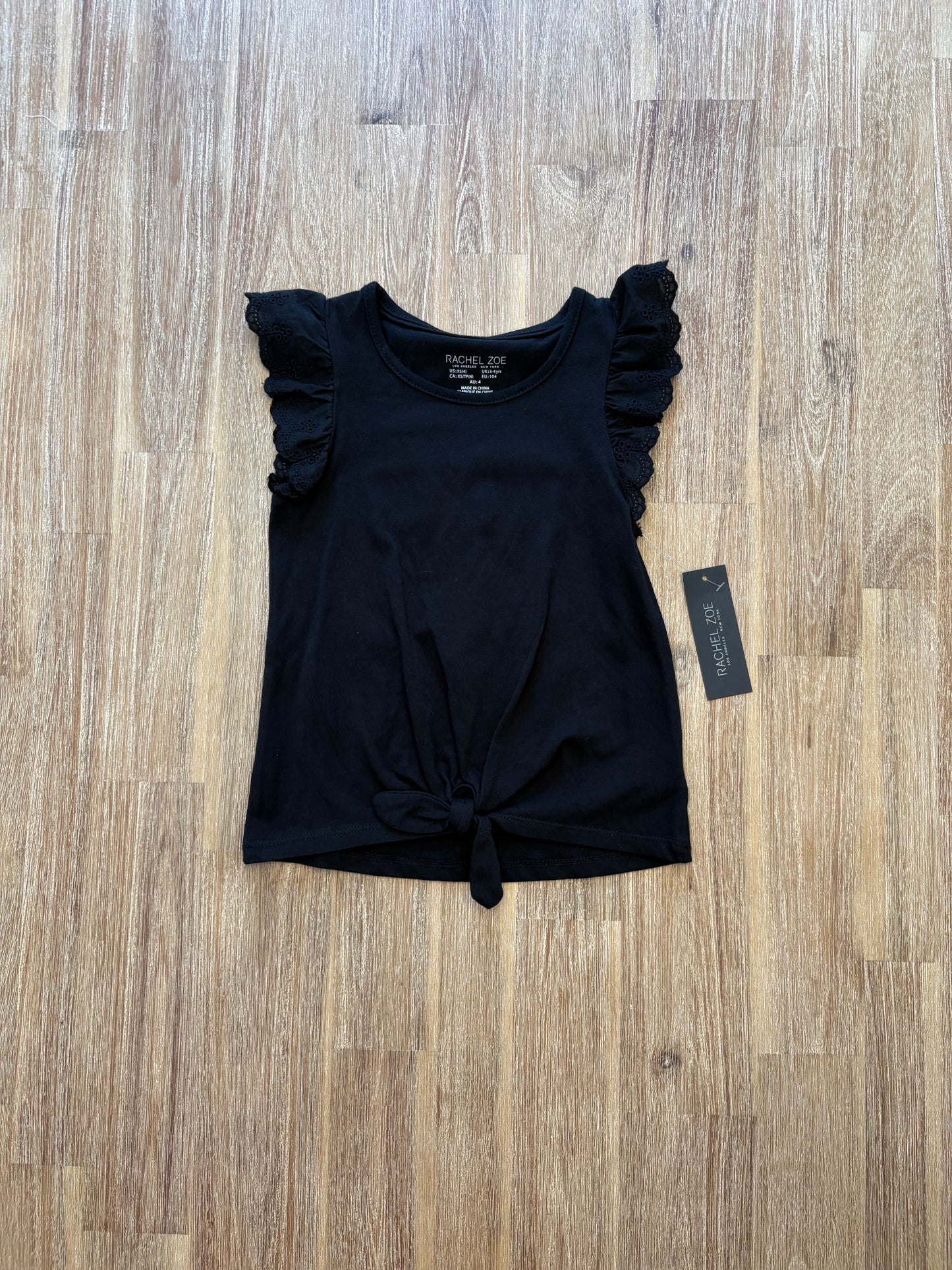 *Neuf* 4 ans / Rachel Zoé
