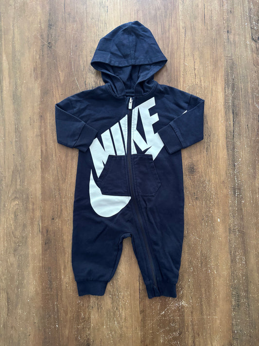 6 mois / Nike