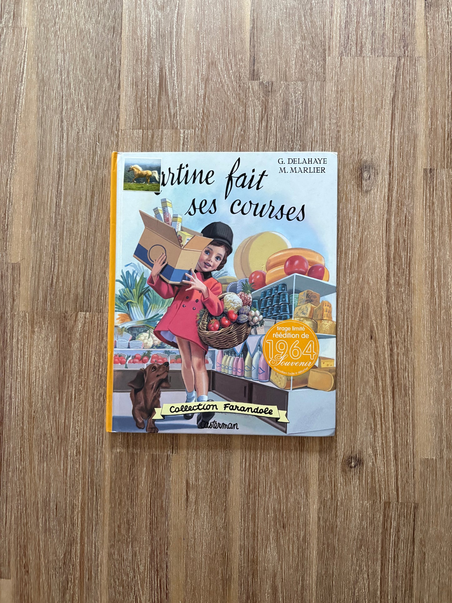 *Collant sur couverture* Martine fait les courses (édition limitée)