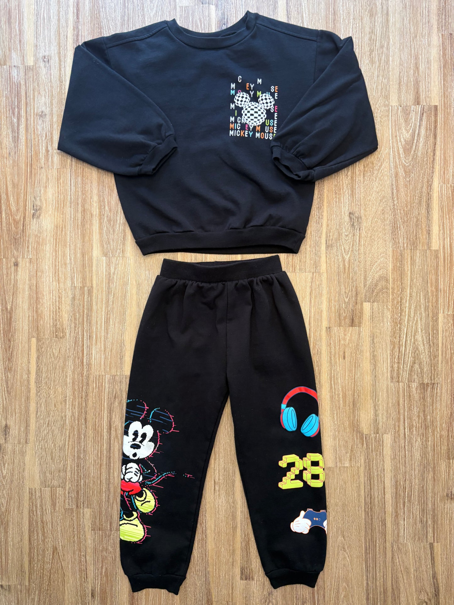 *Imparfait logo* 6 ans / Mickey mouse & friends