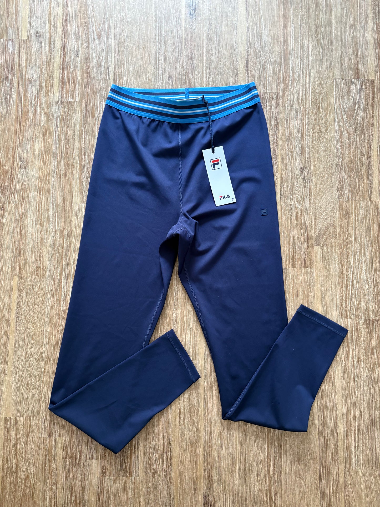 *Neuf* Medium / Fila
