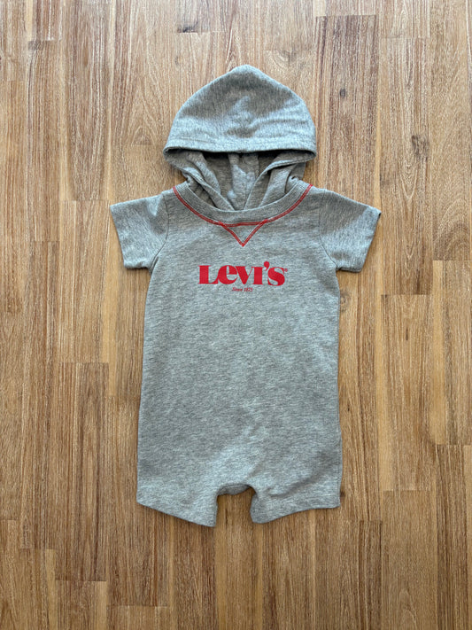 12 mois / Levi’s