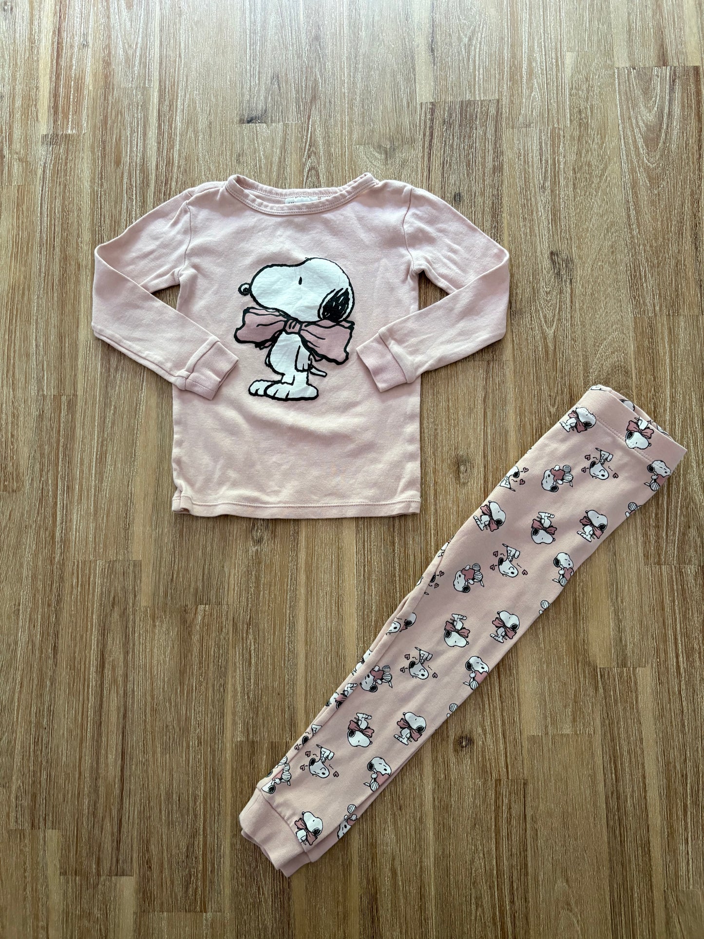 *Logo craquelé* 4 ans / H&M x Peanuts